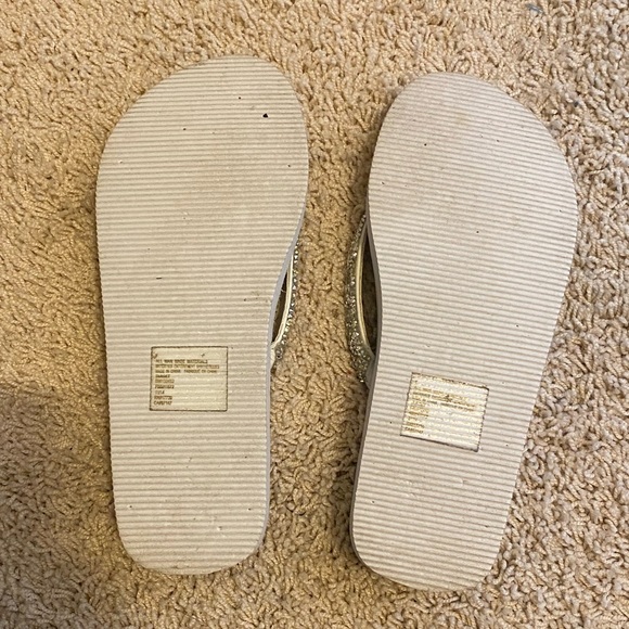 White Mossimo Flip Flops - Picture 2 of 2